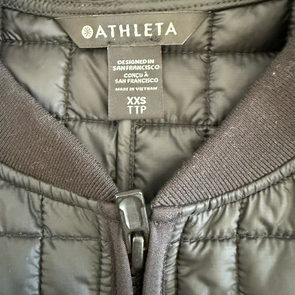Athleta Quilted Jacket in Black - Picture 3 of 5